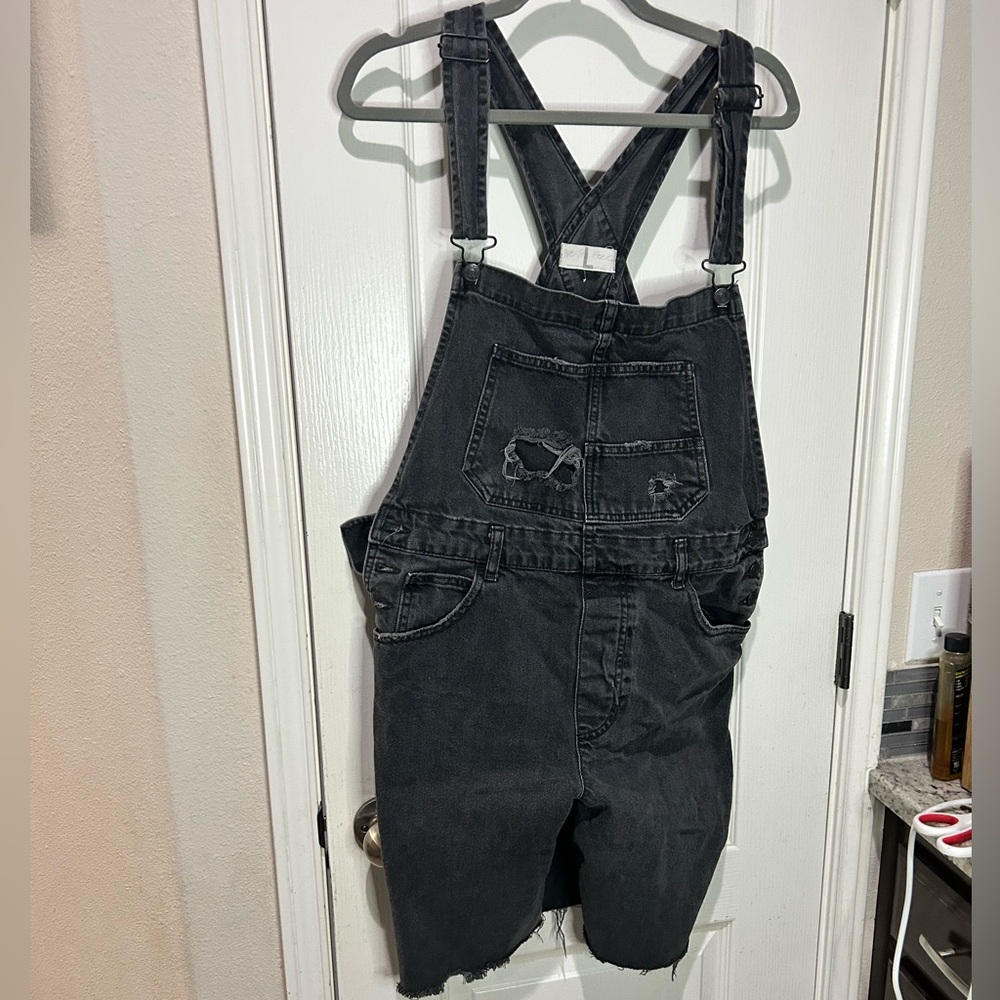 Free People We The Free Ziggy Denim Shortalls faded black wash Distressed Sz L